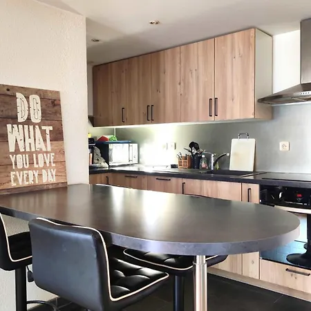 Apartment Spacious With Parking In *