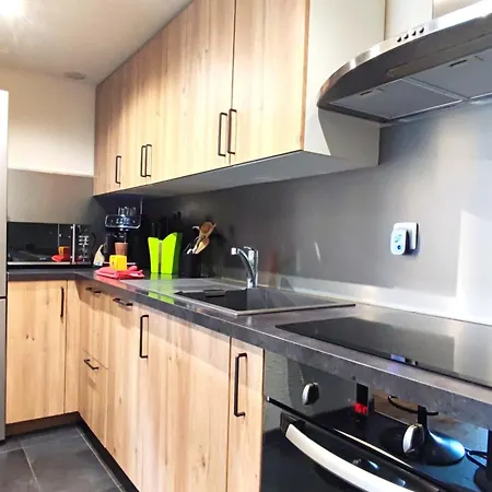 Spacious With Parking In Daire Bordeaux